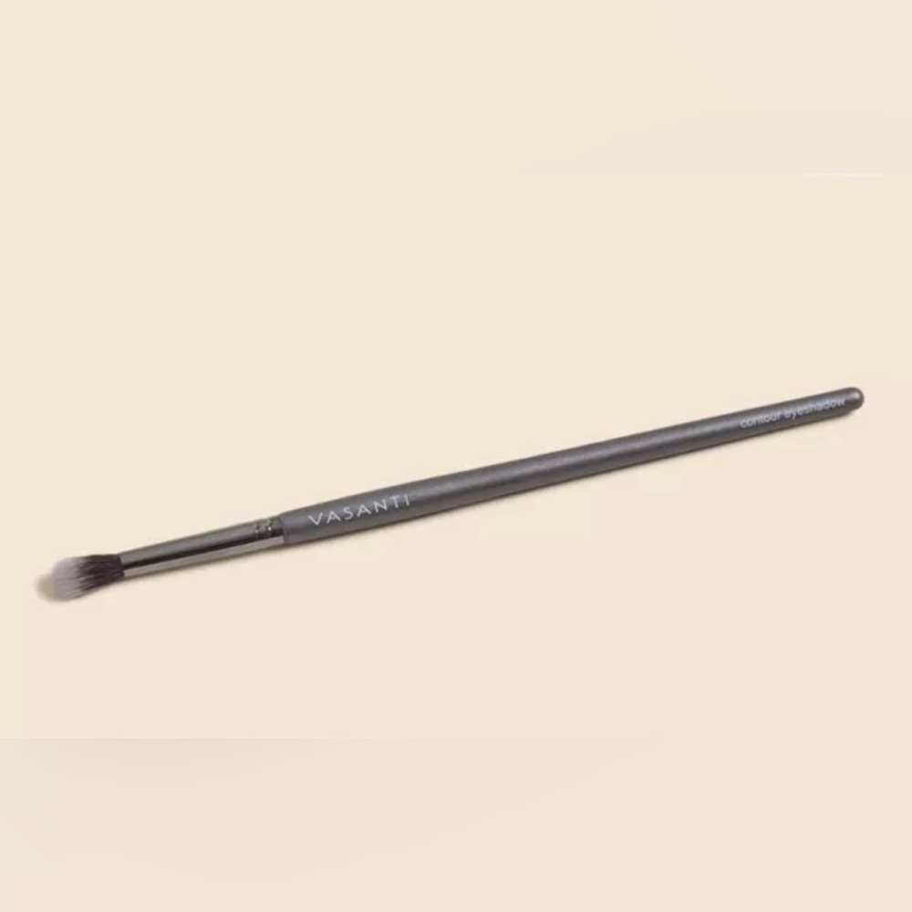 Vasanti Cosmetics Contour Eyeshadow Brush Concealer Blend It Out Metallic Gray